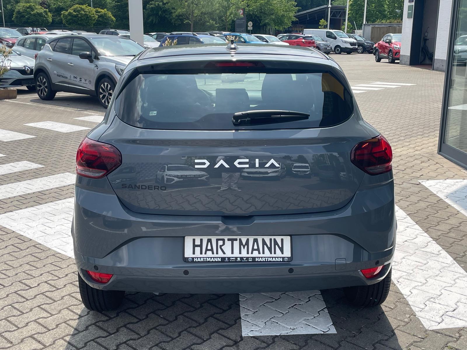 DACIA Sandero Essential TCe 90 DACIA Sandero Essential TCe 90