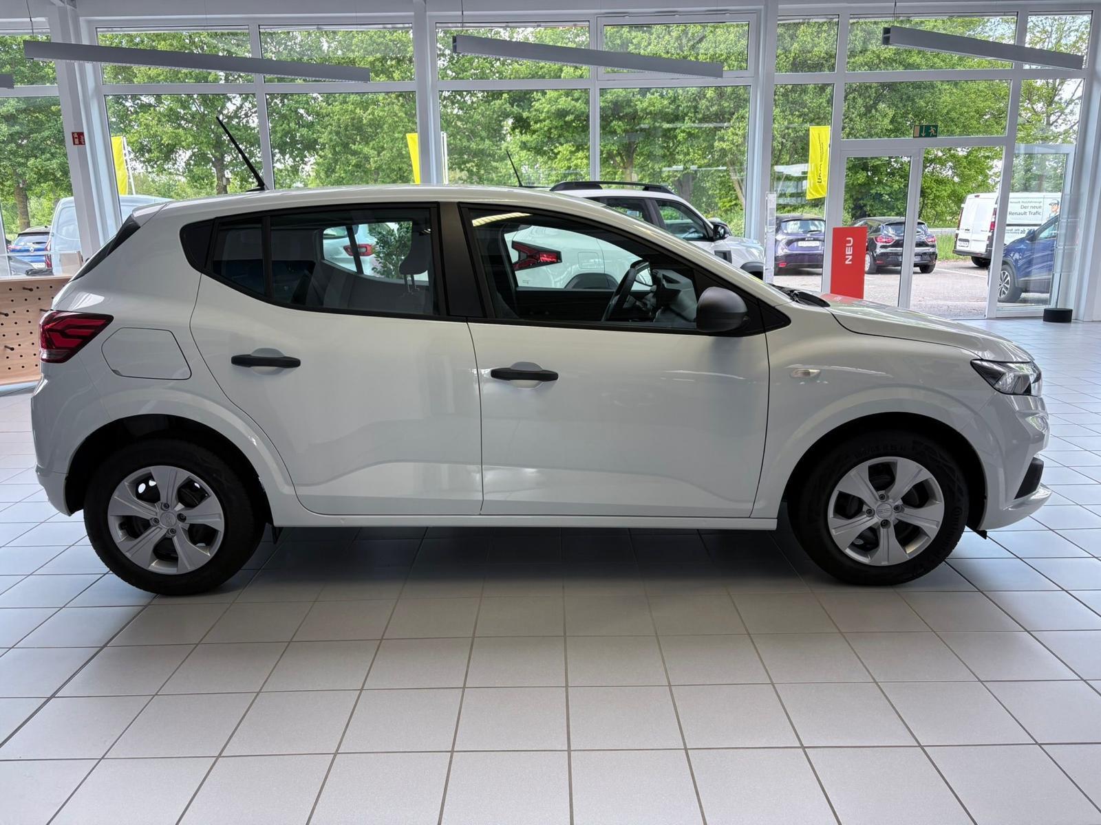 DACIA Sandero Essential TCe 90 DACIA Sandero Essential TCe 90