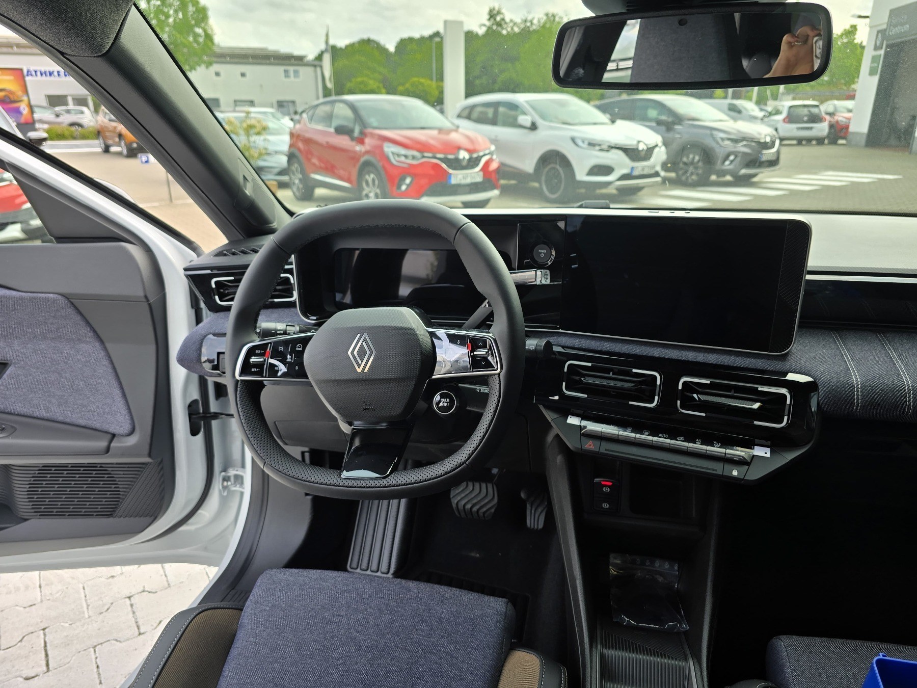 RENAULT R 5 E-Tech Techno 120 Urban Range RENAULT R 5 E-Tech Techno 120 Urban Range