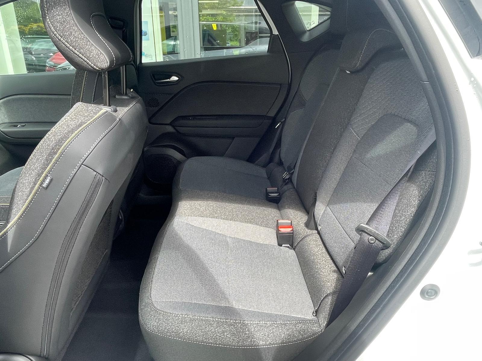 RENAULT Captur Techno TCe 90 RENAULT Captur Techno TCe 90