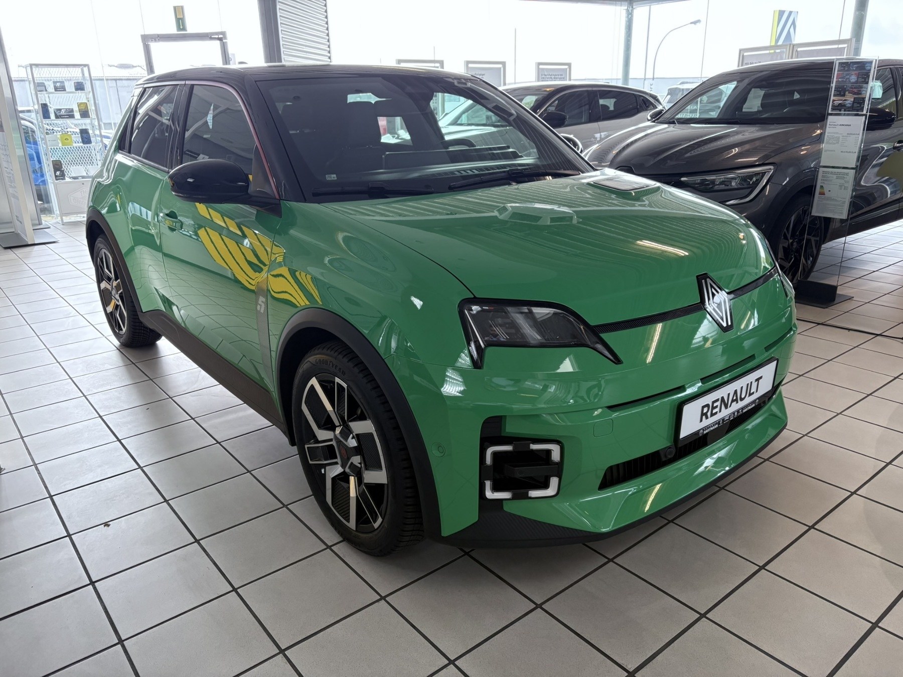 RENAULT R 5 E-Tech Techno 120 Urban Range RENAULT R 5 E-Tech Techno 120 Urban Range