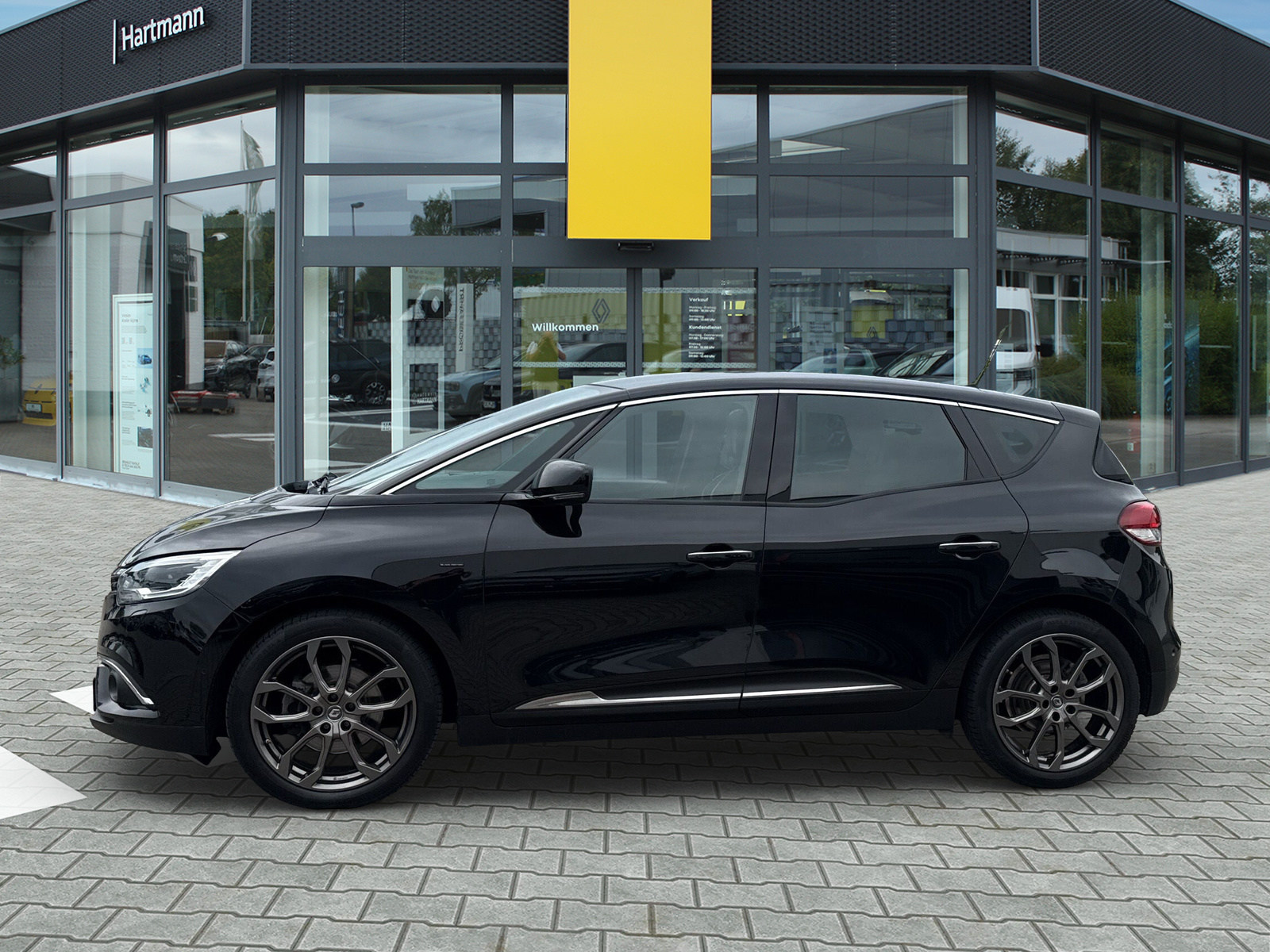 RENAULT Scenic IV BLACK Edition TCe 160 GPF RENAULT Scenic IV BLACK Edition TCe 160 GPF