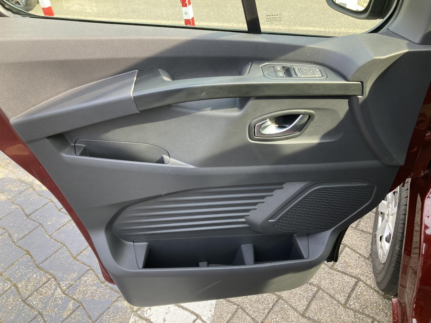 RENAULT Trafic Pkw Grand Life Blue dCi 150 RENAULT Trafic Pkw Grand Life Blue dCi 150