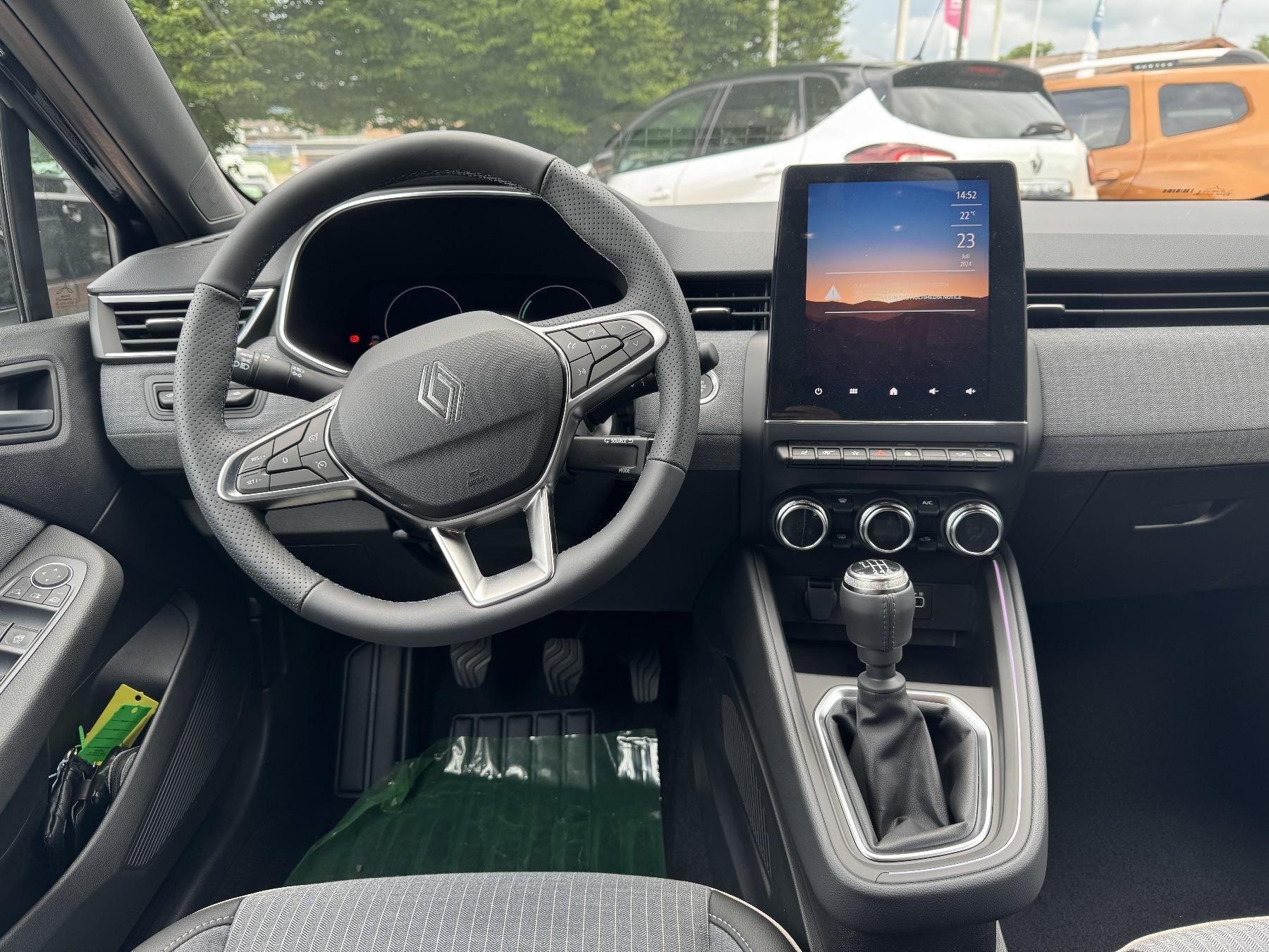 RENAULT Clio Techno TCe 90 RENAULT Clio Techno TCe 90