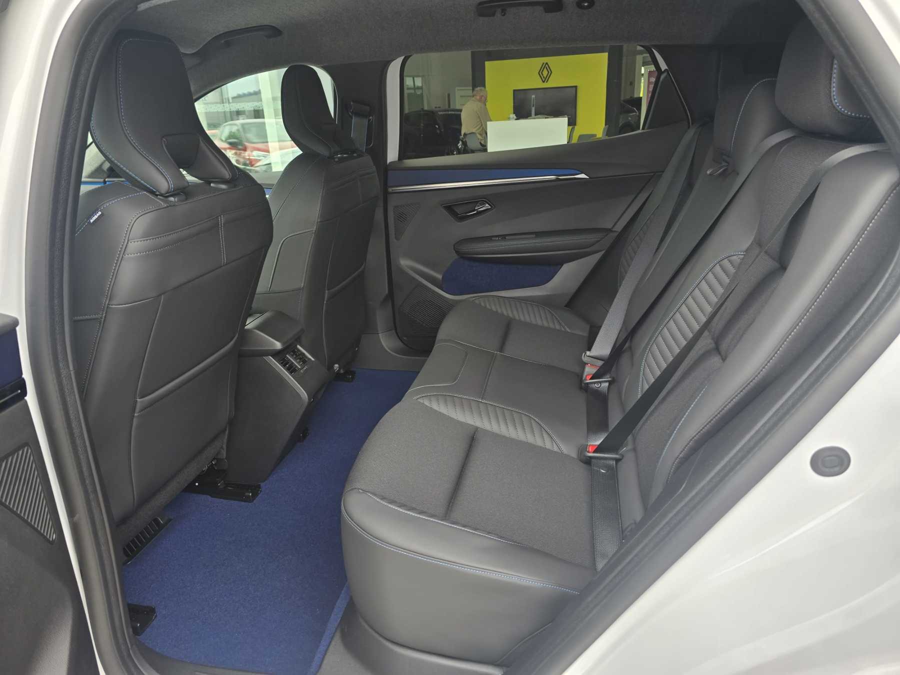 RENAULT Scenic E-Tech Esprit Alpine 220 Long Range RENAULT Scenic E-Tech Esprit Alpine 220 Long Range