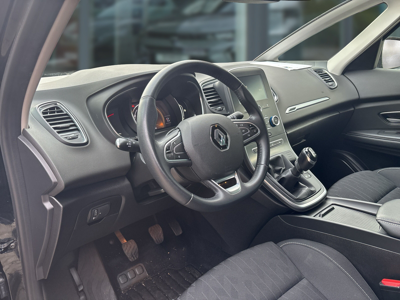 RENAULT Scenic LIMITED Deluxe ENERGY TCe 140 RENAULT Scenic LIMITED Deluxe ENERGY TCe 140