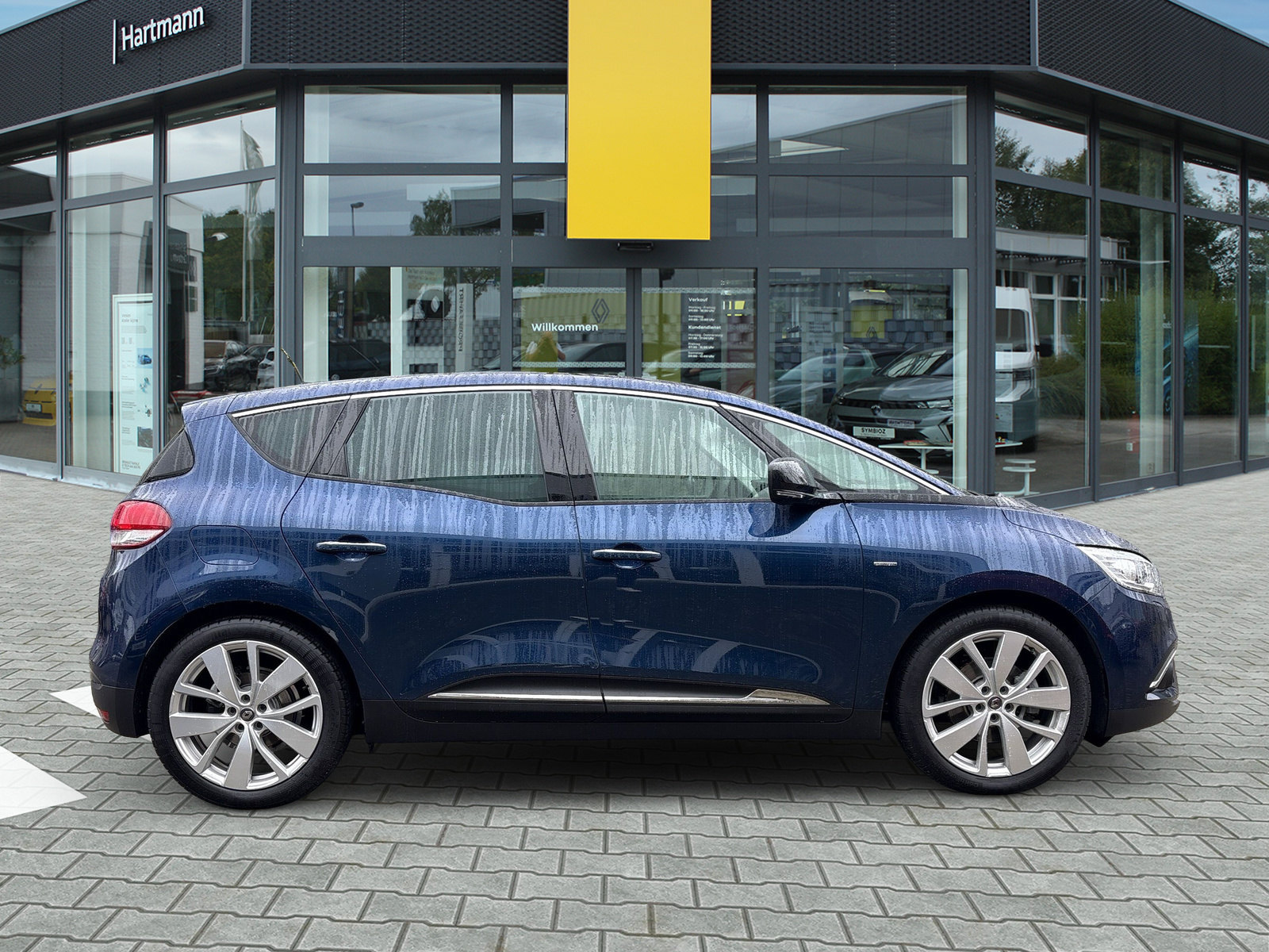 RENAULT Scenic IV LIMITED Deluxe TCe 140 GPF RENAULT Scenic IV LIMITED Deluxe TCe 140 GPF