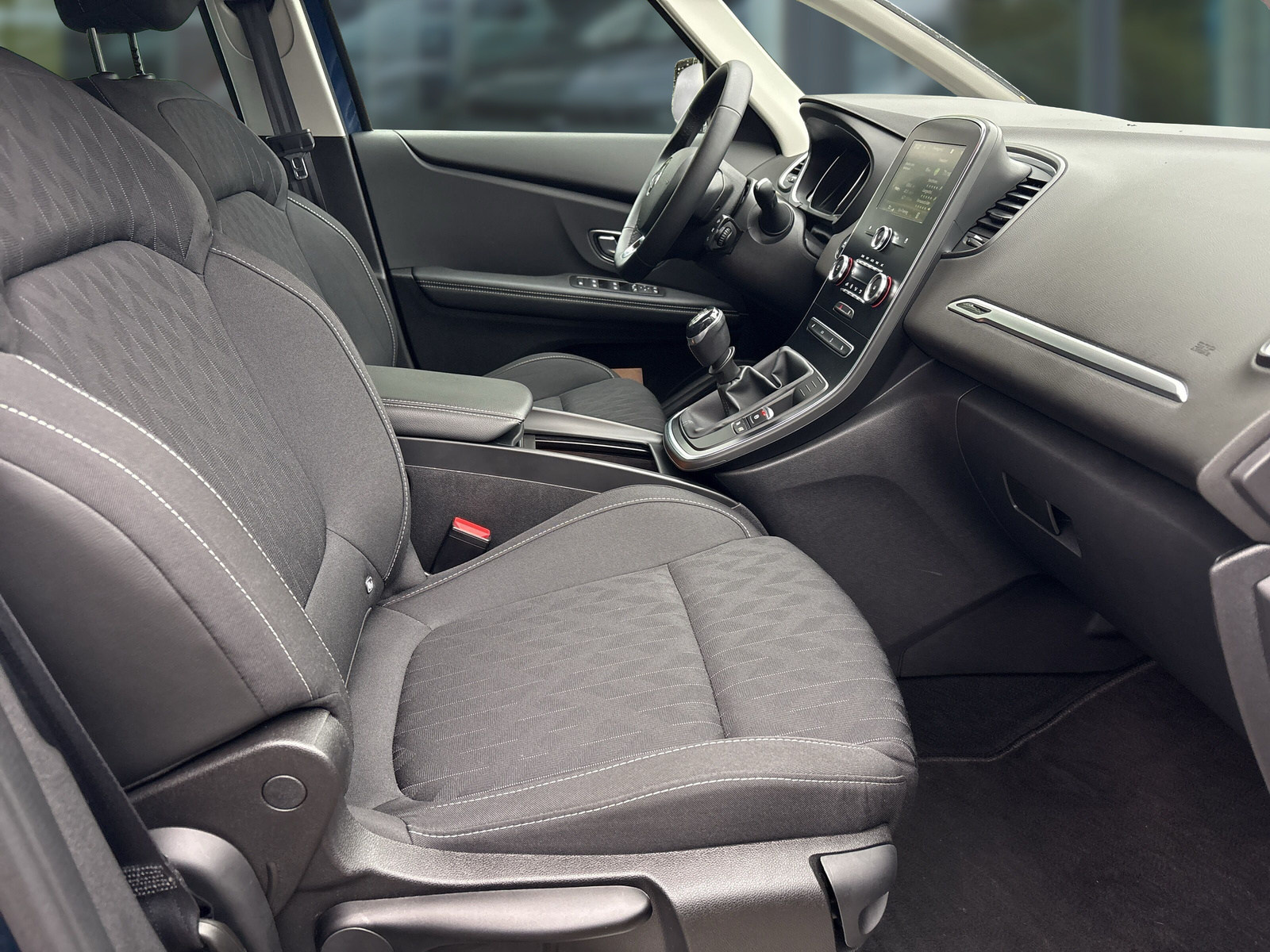 RENAULT Scenic IV LIMITED Deluxe TCe 140 GPF RENAULT Scenic IV LIMITED Deluxe TCe 140 GPF