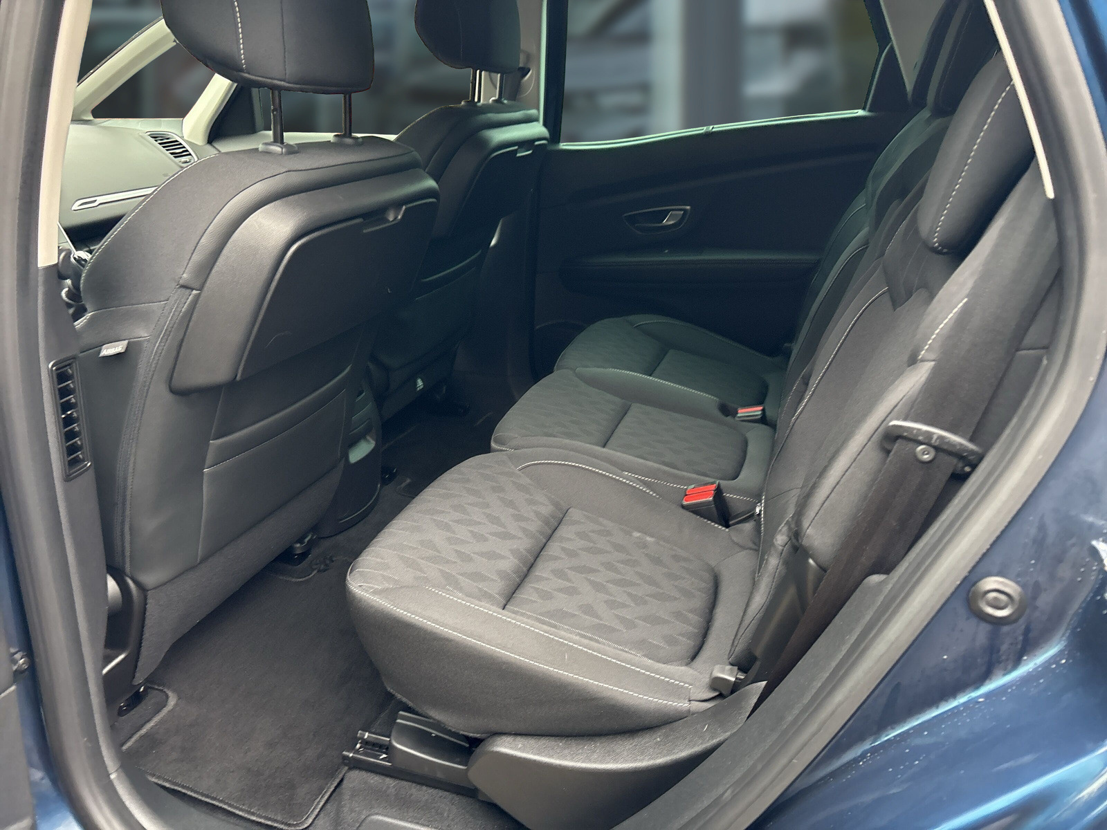 RENAULT Scenic IV LIMITED Deluxe TCe 140 GPF RENAULT Scenic IV LIMITED Deluxe TCe 140 GPF