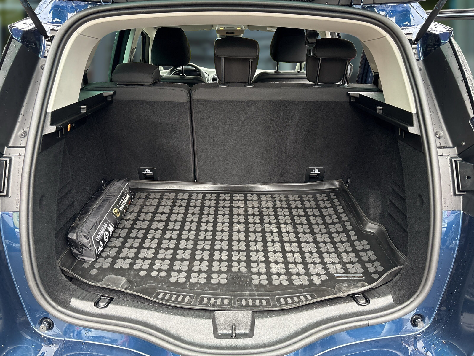 RENAULT Scenic IV LIMITED Deluxe TCe 140 GPF RENAULT Scenic IV LIMITED Deluxe TCe 140 GPF