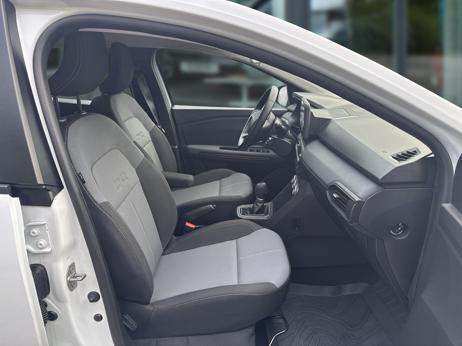 DACIA Sandero Stepway Extreme TCe 90 CVT DACIA Sandero Stepway Extreme TCe 90 CVT