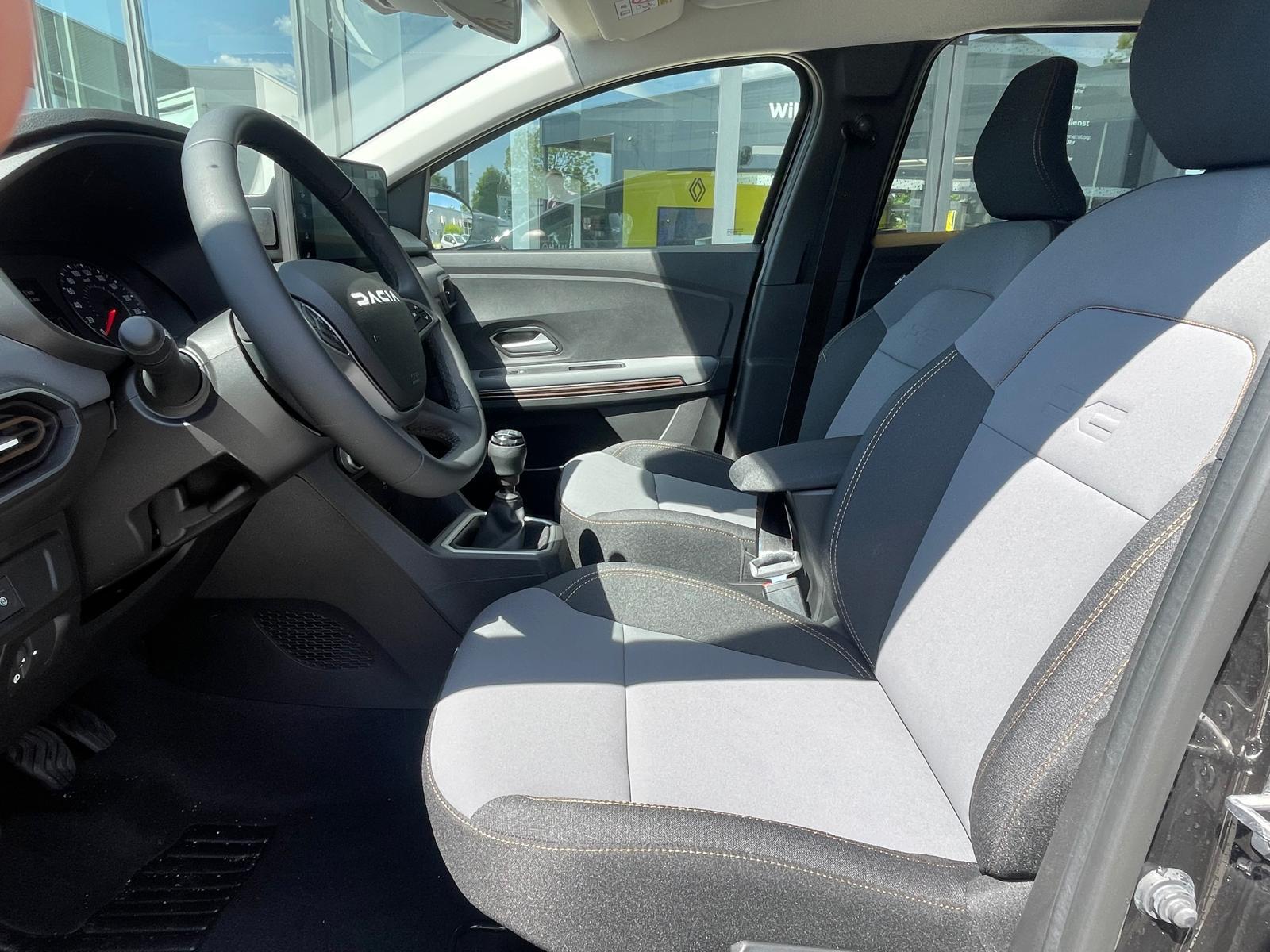 DACIA Jogger Extreme+ TCe 110 AHK+GJR DACIA Jogger Extreme+ TCe 110 AHK+GJR