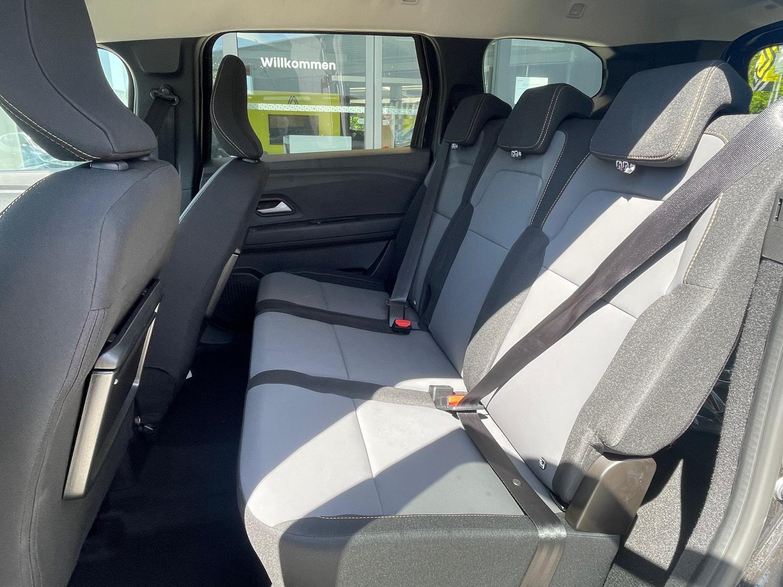 DACIA Jogger Extreme+ TCe 110 AHK+GJR DACIA Jogger Extreme+ TCe 110 AHK+GJR